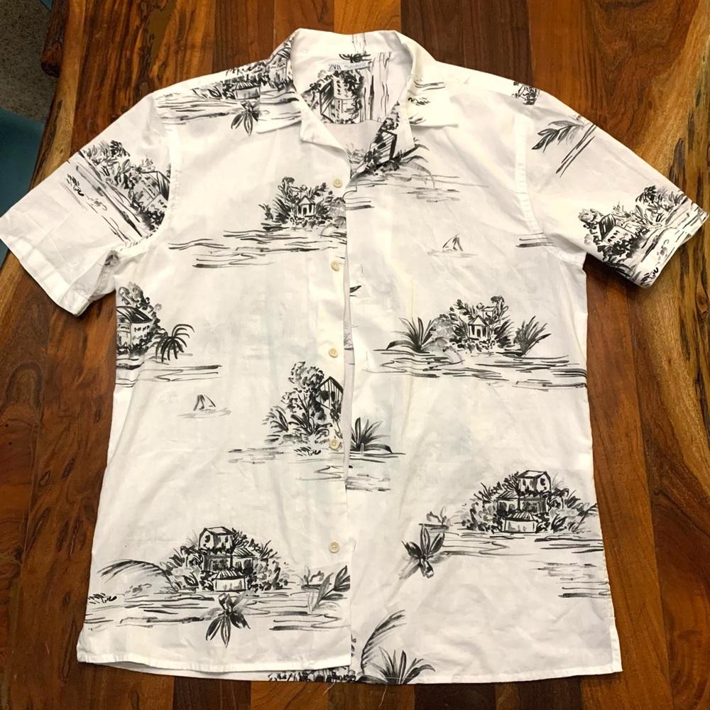 Brand New Zara tropical white button down shirt Large